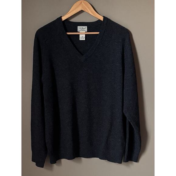 L.L. Bean Mens V Neck Lambswool Sweater Large Dark Gray Classic Fit Casual - Picture 2 of 6